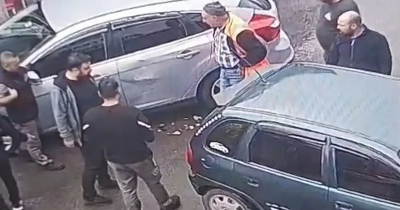 Diyarbakır’da iki aracın çarpışma anı güvenlik kamerasına yansıdı