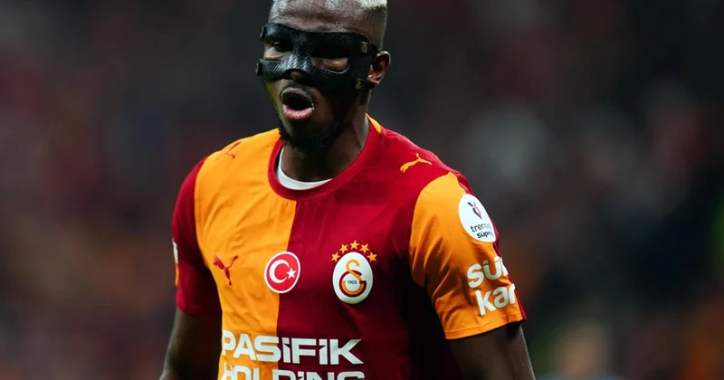 Galatasaray, Osimhen ve eşi Stefanie yi kızı dünyaya geldiği için tebrik etti