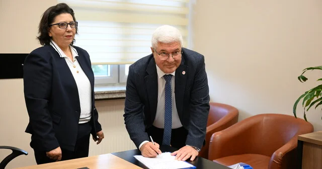 Yeni Parti Edirne İl Başkanlığına seçilen Balkanlı mazbatasını aldı Edirne Haberleri Habertürk Yerel Haberler