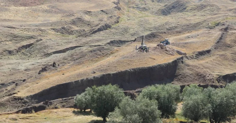 Türkiye de Nuh un Gemisi ni arayan ekip sondaj yapınca aradıklarını buldular Sözcü Gazetesi