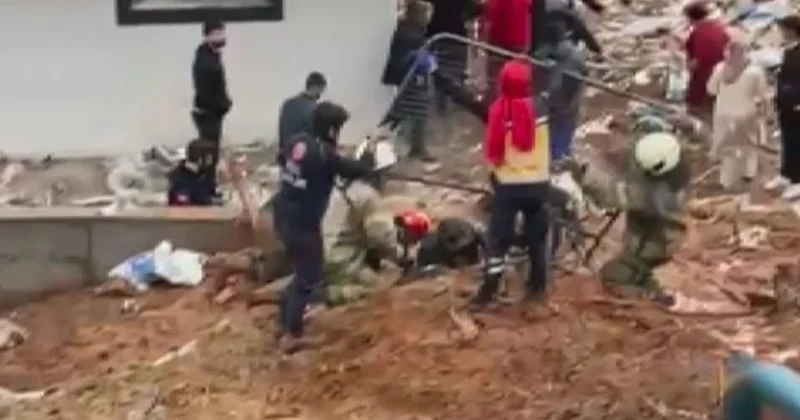 13 yaşındaki çocuk ve annesi çamura saplandı: Ekipler seferber oldu Sözcü Gazetesi
