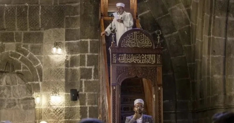 Cuma hutbesinde 29 Ekim mesajı... Cuma hutbesi konusu nedir? Diyanet Cuma hutbesi PDF tam metin