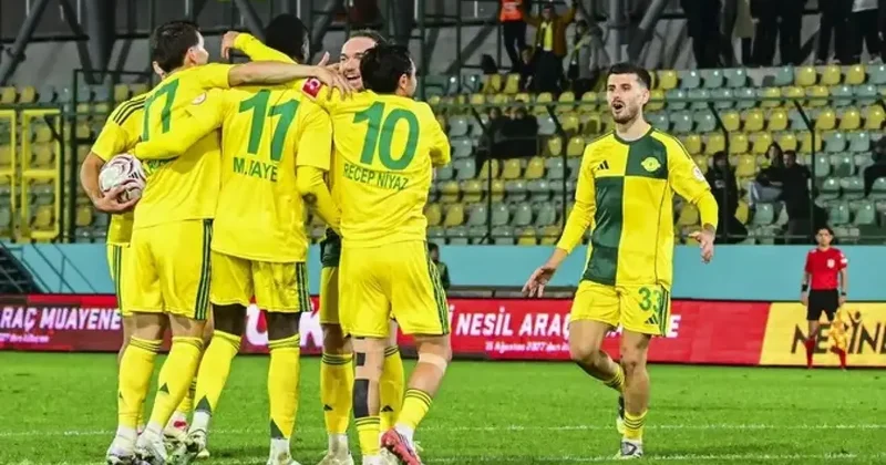 TFF 1. Lig de 5 gollü maçı İstanbul ekibi kazandı