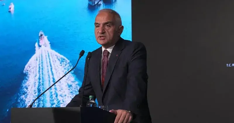 Bakan Ersoy: Bu yılı 65 milyar doların üzerinde bir gelirle kapatacağımız öngörüyoruz