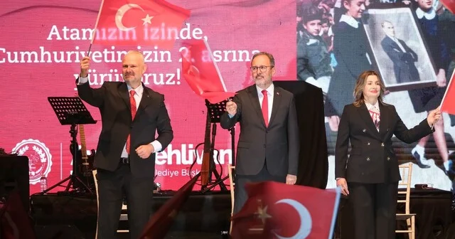 Pehlivan: Cumhuriyeti 365 gün yüreğimizde taşıyoruz Cumhuriyetimizi sözle değil, yaptığımız işlerle yaşatıyoruz İzmir Son Dakika Haberleri Habertürk Yerel Haberler