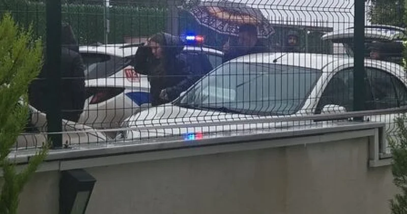 SON DAKİKA HABERİ: Okulun önündeki park kavgasında bekçi veliyi vurdu! Son dakika haberleri
