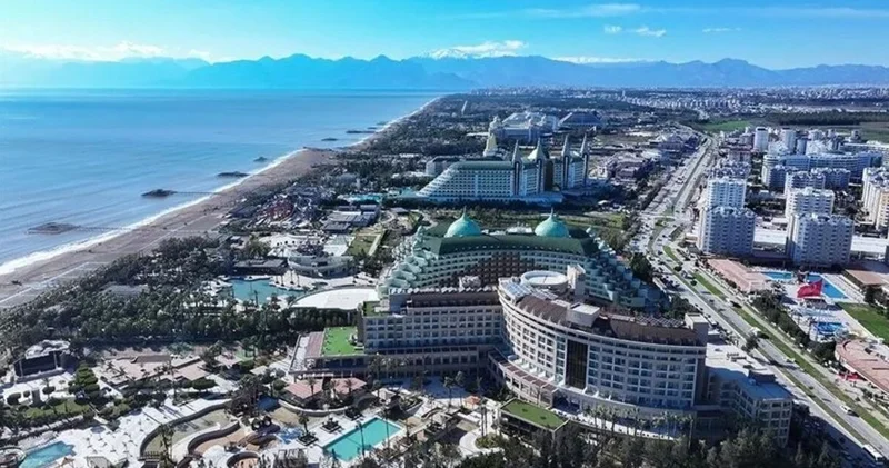 Turist sayısı düştü, gelir arttı