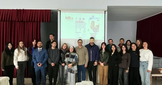TÜBİTAK ve ÇOMÜ işbirliğiyle turizm öğrencilerinin kariyer yetkinlikleri geliştirildi Çanakkale Son Dakika Haberleri Habertürk Yerel Haberler