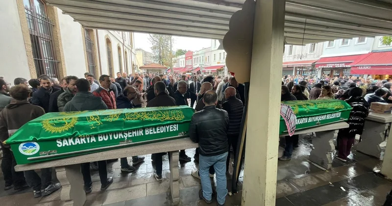 Kapadokya da peribacası kayası altında ölen gazeteci ve eşi Sakarya da defnedildi