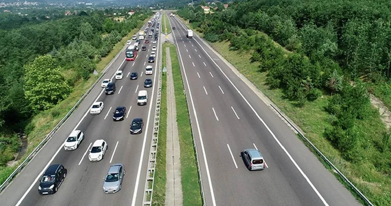 Yola çıkacaklar dikkat: Karayolları tüm sürücüleri uyardı