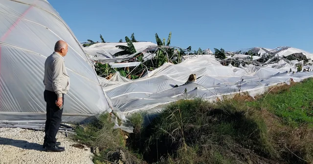 Manavgat ta hortum, seralara zarar verdi Antalya Haberleri