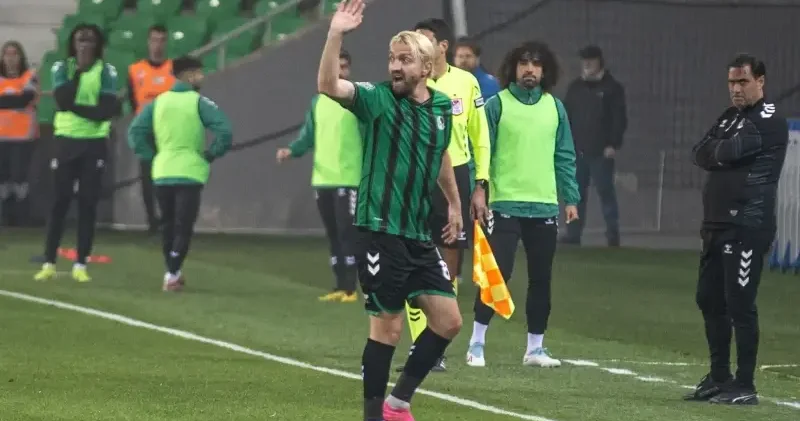 Sakaryaspor Ümraniyespor maçına Caner Erkin damgası Futbol Haberleri