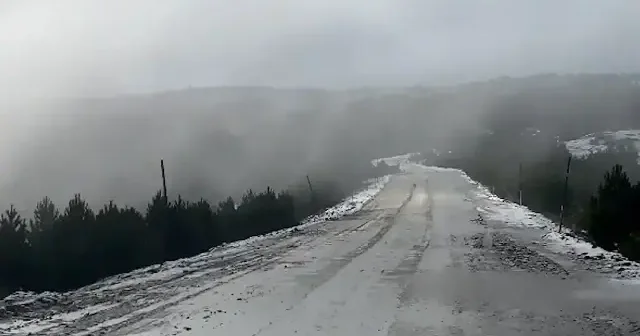 Kazdağları beyaz örtüyle kaplandı: Mevsimin ilk karı düştü VİDEO İZLE