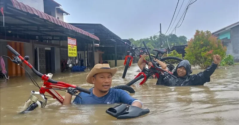 Endonezya felaketi yaşıyor! Ölü sayısı 442 ye çıktı, yüzlerce kişi kayıp