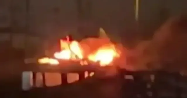 Antalya da yıldırım isabet eden tekneler kullanılamaz hale geldi VİDEO İZLE