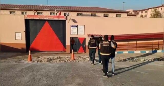 Osmaniye de molotoflu saldırı: Kamyoneti ateşe veren 2 şüpheli tutuklandı Osmaniye Haberleri