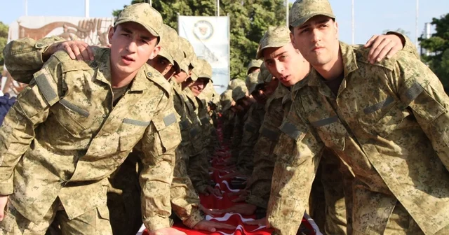 Hatay da temel eğitimlerini tamamlayan bin 418 acemi er, yemin etti Hatay Haberleri