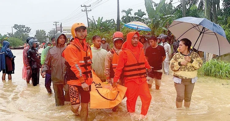 Güney Asya’yı sel vurdu: 535 ölü
