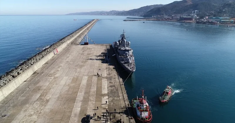 9. deniz üssümüz Sürmene’ye Sözcü Gazetesi