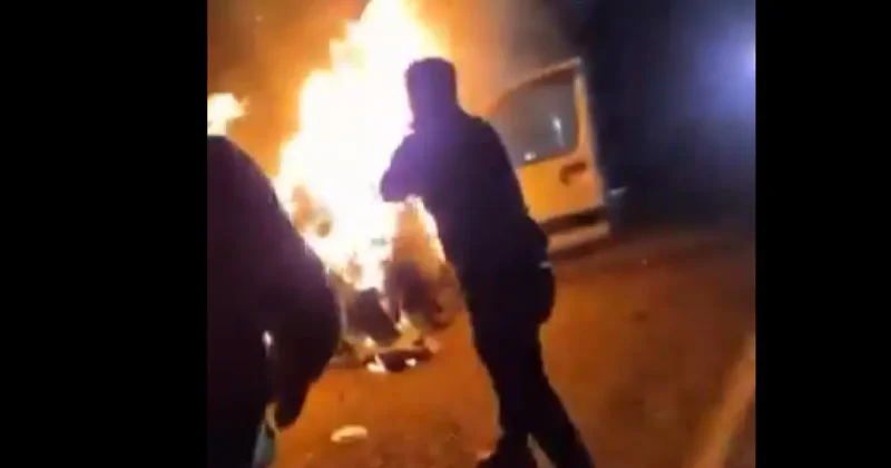 Alev alan araçtaki 5 kişiyi kurtardı! Bakandan tebrik mesajı