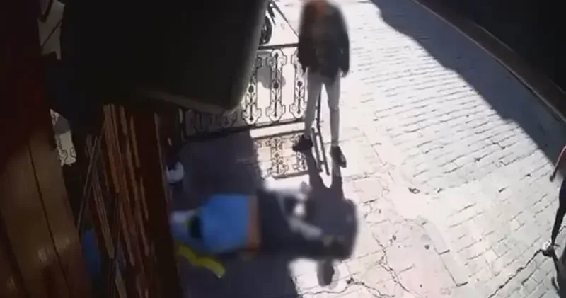 Beyoğlu nda epilepsi hastası kişiyi gasbeden 2 şüpheli tutuklandı