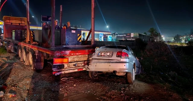 Tekirdağ da park halindeki tıra çarpan otomobildeki iki kişi yaralandı Tekirdağ Haberleri