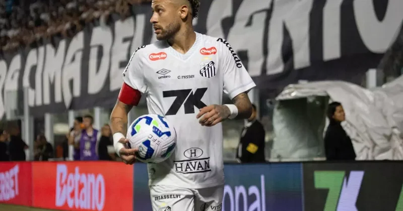 Sezonu kapattı denilen Neymar maça çıktı, rakiplerini sahadan sildi