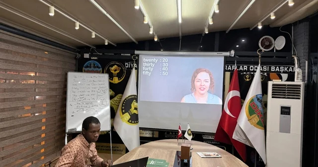 Diyarbakır Kuyumcular Odasından bir ilk: Esnafa ücretsiz İngilizce eğitimi başladı Diyarbakır Haberleri