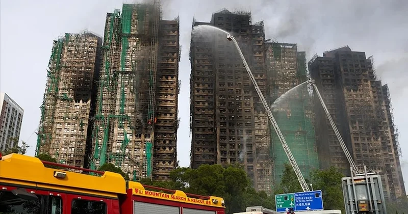 Hong Kong daki yangında yaşamını yitirenlerin sayısı 146 ya yükseldi Sözcü Gazetesi