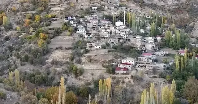 Diyarbakır da asırlık kerpiç evler sonbaharla renk cümbüşüne büründü VİDEO İZLE