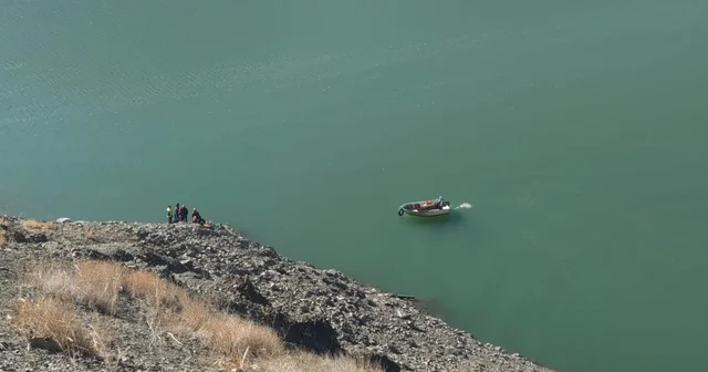 Zernek Barajı na araç uçtu, arama kurtarma çalışmaları başlatıldı Van Haberleri