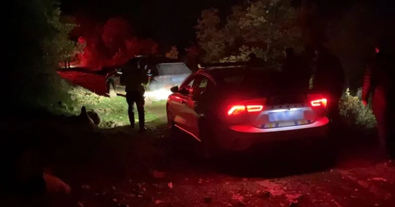 Polisin dur ihtarına uymayan sürücü, aracını bırakıp ormana kaçtı