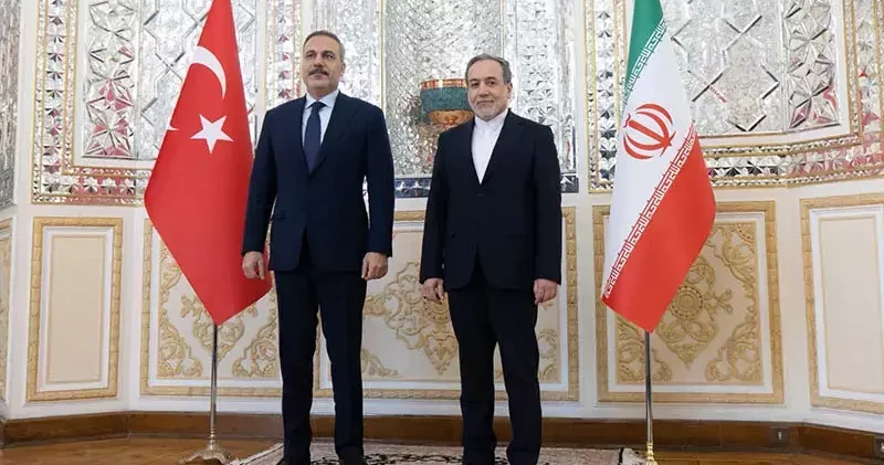 Dışişleri Bakanı Fidan, İran Dışişleri Bakanı Arakçi ile görüştü