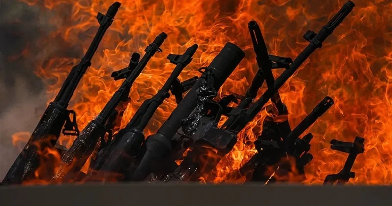 SABAH Terörsüz Türkiye nin yol haritasını açıklıyor! 4 adımda silahsızlanma