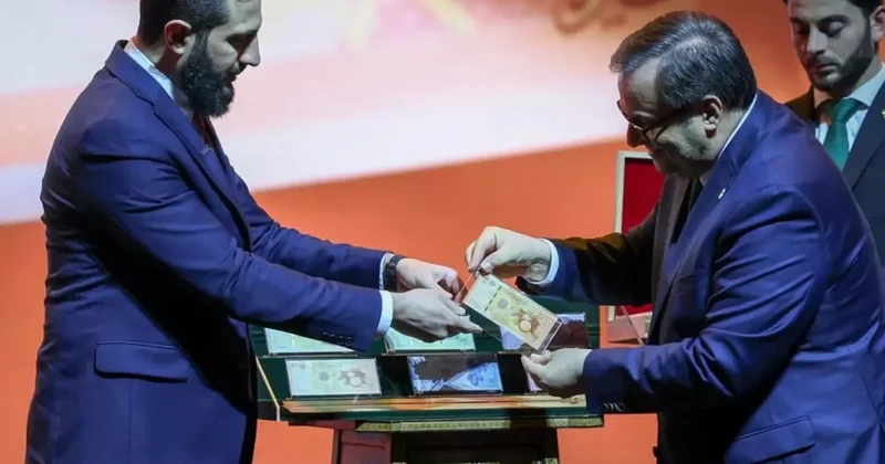 Suriye yeni banknotlarını tanıttı: İki sıfır atıldı, üretime vurgu yapıldı