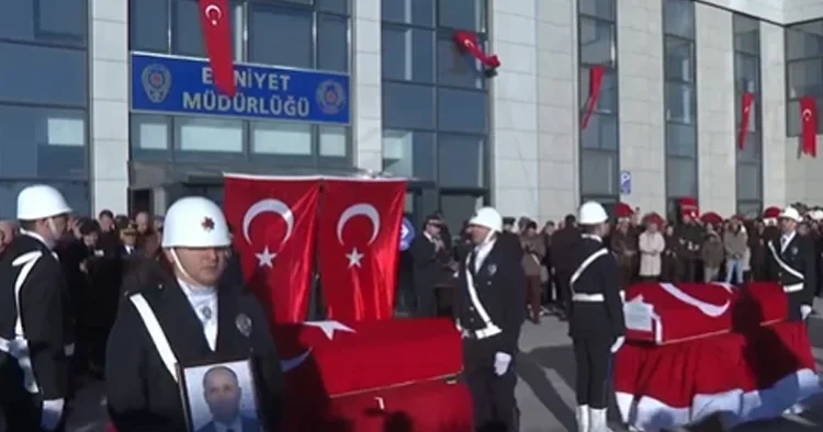 Yalova Emniyeti nde şehit polisler için tören! Bakan Yerlikaya dan terörle mücadelede kararlılık mesajı