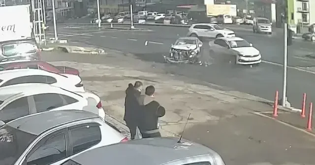 Zonguldak ta hatalı dönüş kazaya neden oldu: 7 yaralı VİDEO İZLE