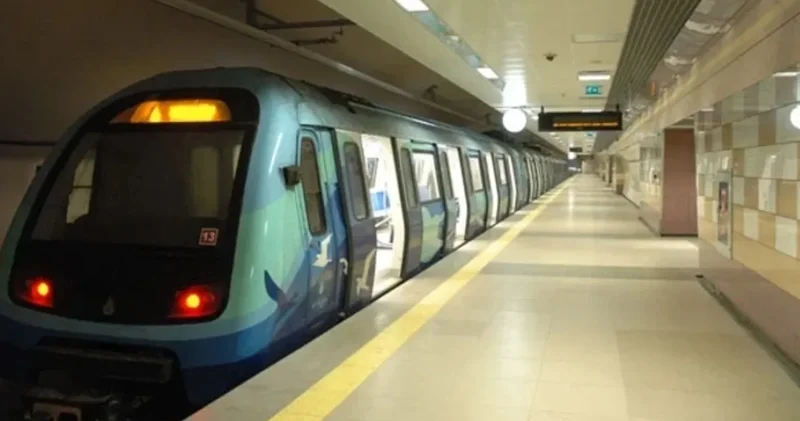 İstanbul Metrosu nda yılbaşı düzenlemesi