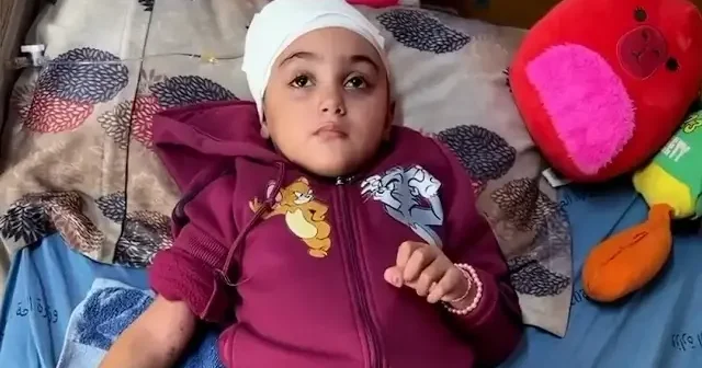 Gazzeli 5 yaşındaki Sara İsrail in saldırısıyla görme yetisinin büyük kısmını kaybetti: Acilen yurt dışında tedavisi gerekiyor VİDEO İZLE
