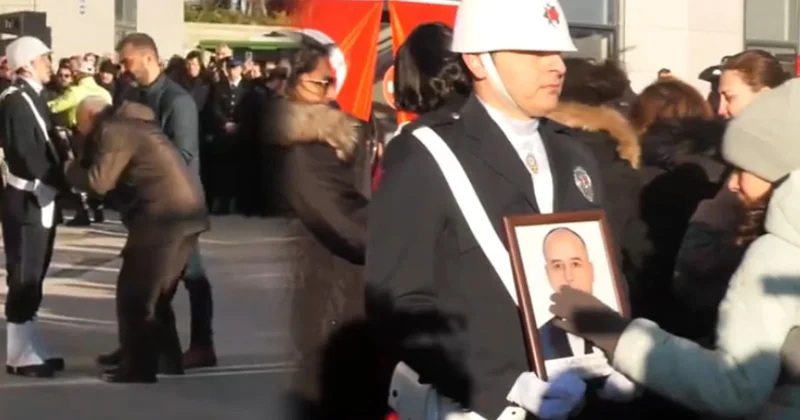 Biri şehidin babası biri kızı... Fotoğraflarına sarılıp ağladılar! Sözcü Gazetesi