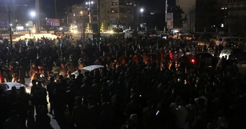 Suriye de sokağa çıkma yasağı ilan edildi