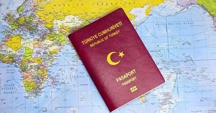 Sadece kimlik pasaport yetiyor! Türk vatandaşlarının vizesiz gidebileceği ülkeler belli oldu
