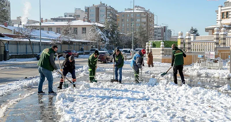 Diyarbakır’da hava muhalefeti ulaşımı aksattı: Belediyenin kırsal ilçelere seferleri 2 gün süreyle iptal edildi