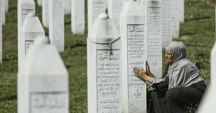 Srebrenitsa soykırımına katılan Sırp savaş suçluları için iddianame hazırlandı