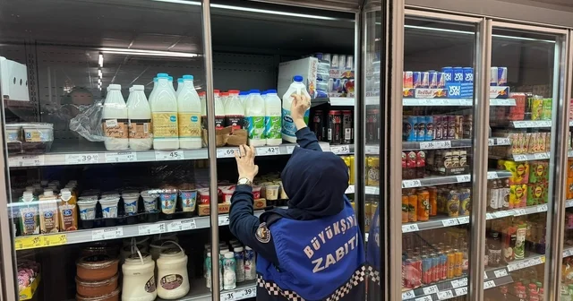 Raflarda bulunan tarihi geçmiş ürünler imha edildi Kocaeli Haberleri