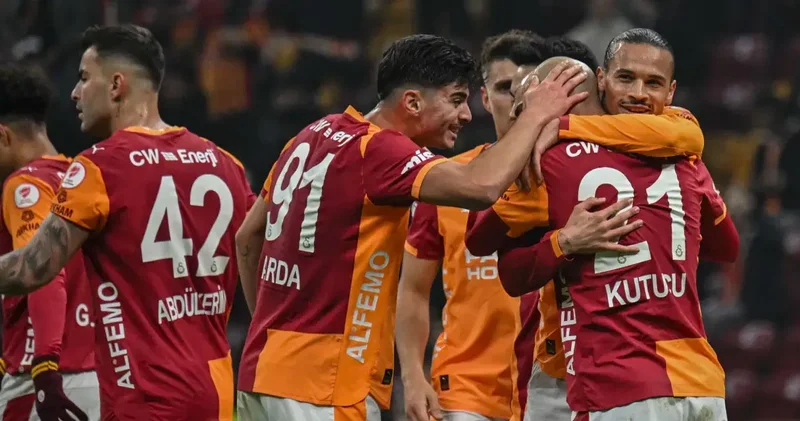 Galatasaray da Okan Buruk ayrılığa izin vermedi: Planı belli oldu