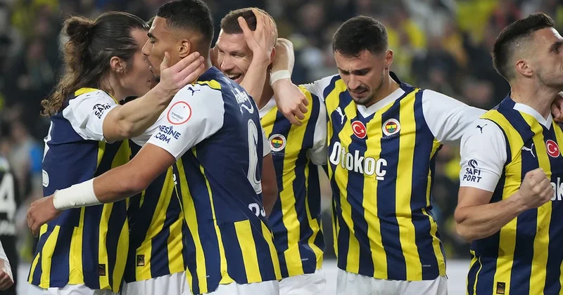 Fenerbahçe den kovuldu: Gittiği takımda yılın futbolcusu seçildi Sözcü Gazetesi