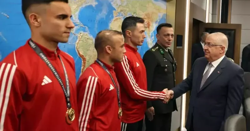 Bakan Güler, TSK Spor Gücü Kır Koşusu Takımı nı kabul etti