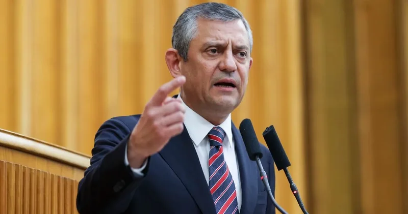 Çelişki iddiasına Özgür Özel den anında yanıt! İHA krizinde her şeyi anlattı