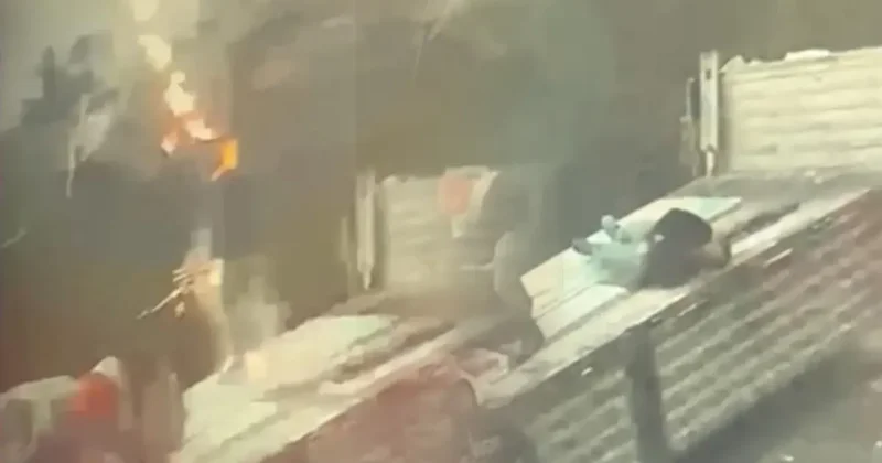 Hatay da işçinin üzerine yıldırım düştü! Dehşet anları kamerada: Tam kendine çarpmış ya